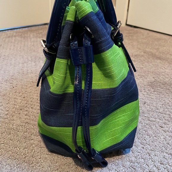 Kate Spade navy & green purse with navy patent leather trim-excellent condition - Picture 5 of 9